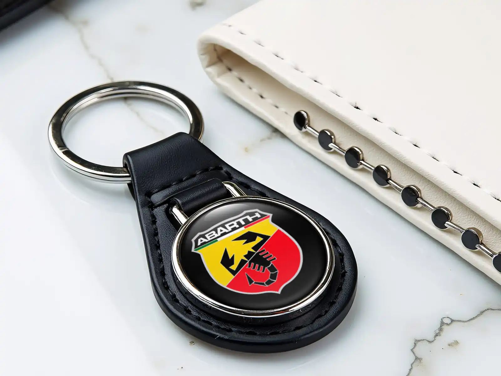 Fiat Abarth Auto Key Chain High-End Leather Max Design